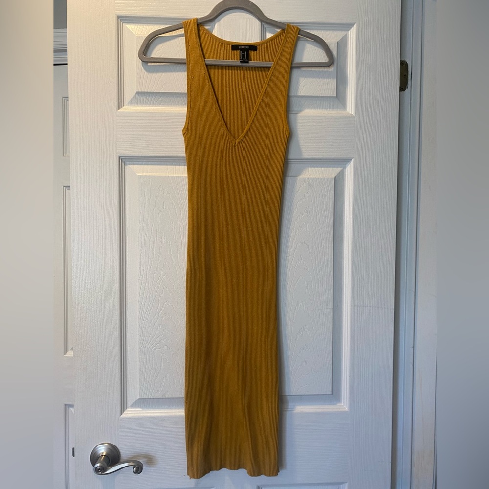 FOREVER 21. Sleeveless, deep v, mustard, midi rib-knit dress. Size S.